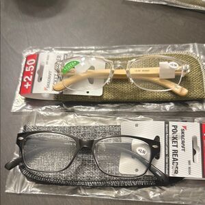 Pocket Reader Glasses - Silver